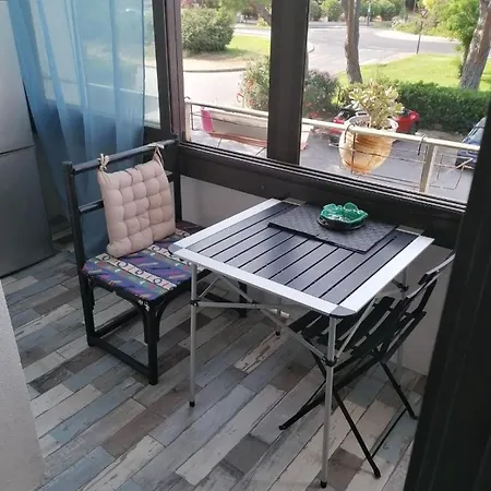 Appartement Nice studio with BALCONY in Hyères Hyères
